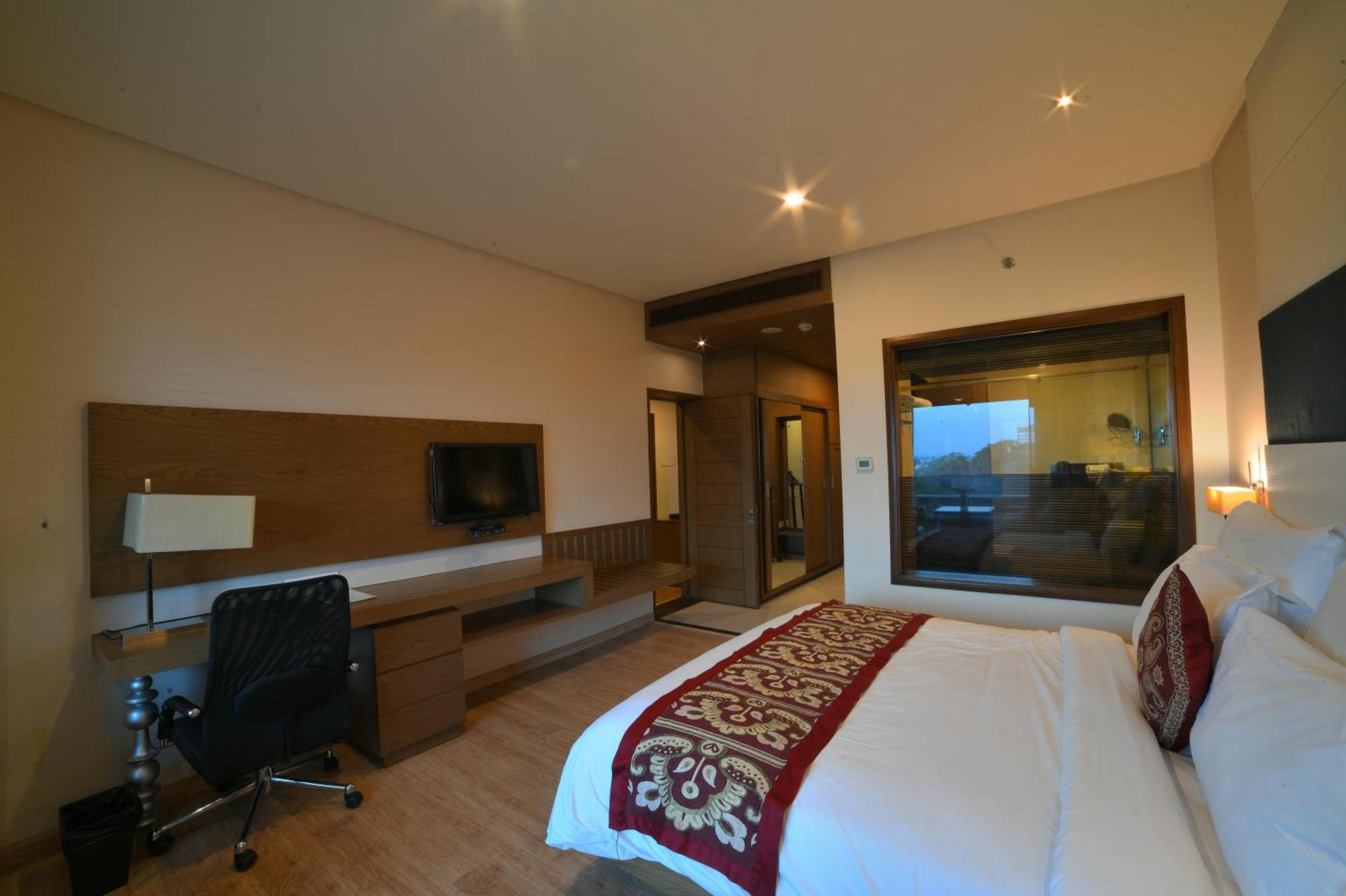 Narayani Heights, Ahmedabad Hotel Exterior foto
