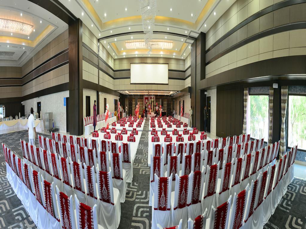 Narayani Heights, Ahmedabad Hotel Exterior foto