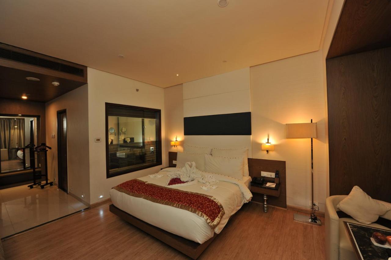 Narayani Heights, Ahmedabad Hotel Exterior foto